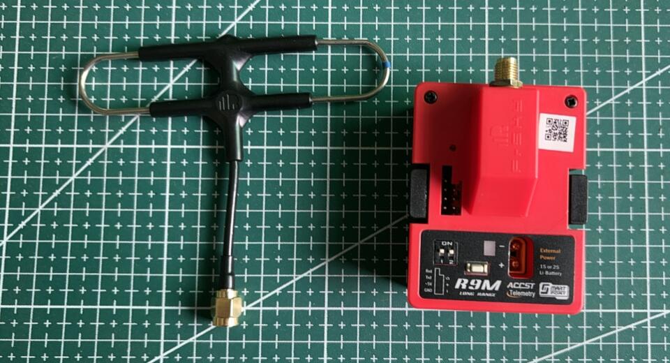 FrSky R9M ACCST 900MHz super L - đánh giá và giá Frsky Receiver Module