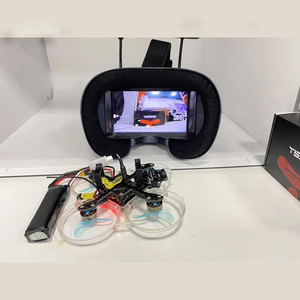 FPV Goggles 008D 5.8G 40CH 4.3 - đánh giá và giá Fpv Goggles Headset